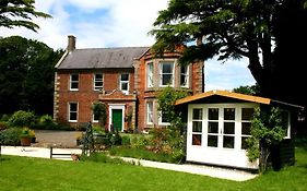 Broomhouse Farmhouse Bed & Breakfast Cheswick (northumberland) 3* United Kingdom